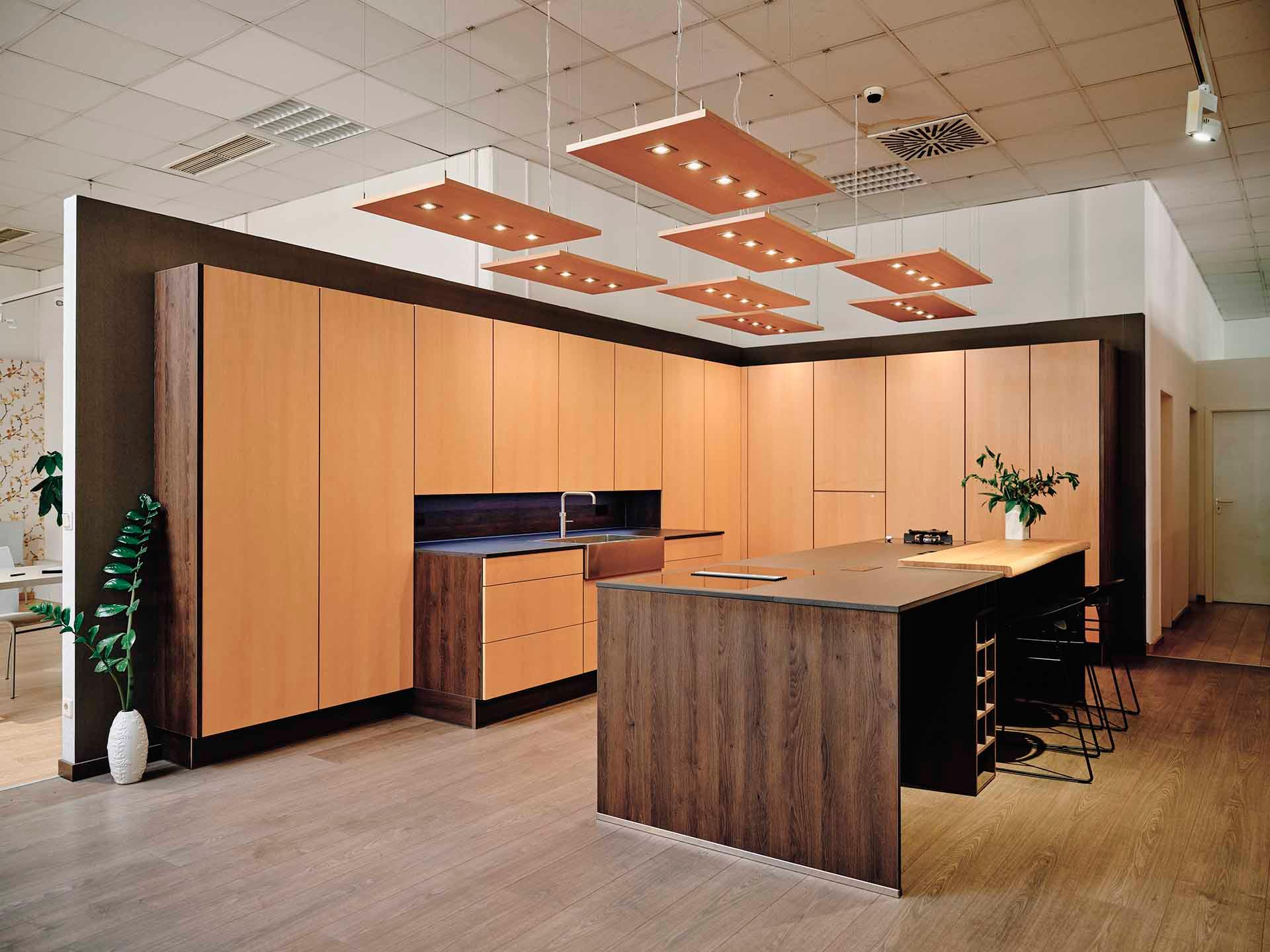 NU43 Furnier Esche honig.jpg